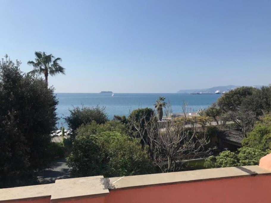 Casa Balbi Al Mare, Giardino E Posto Auto Privato Lägenhet Albisola Superiore Exteriör bild